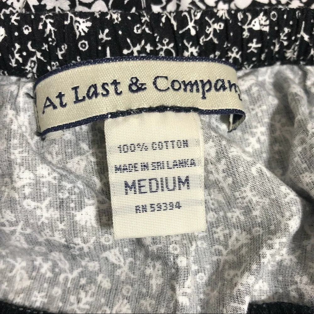 Last Chance $7 or π5/$25 At Last & Company Cotton Skirt Black/White M - Picture 4 of 5